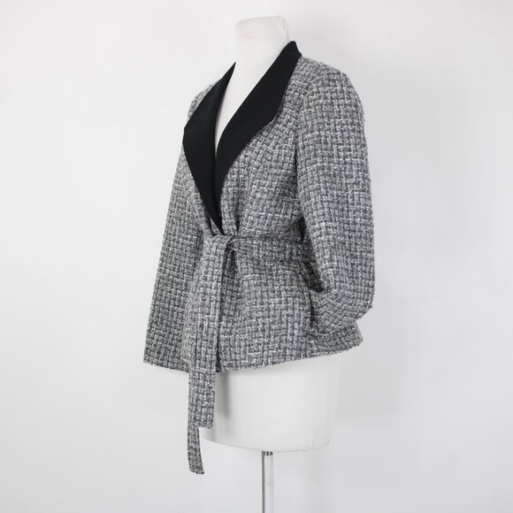 White House Black Market Sz 10P Gray Black Tweed Belted Acrylic Poly Jacket - Picture 6 of 16